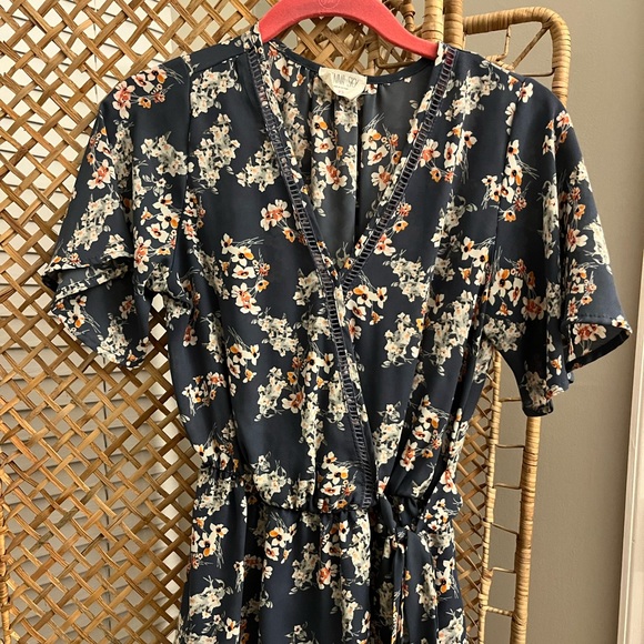 Sienna Sky Blouses - Picture 5 of 8